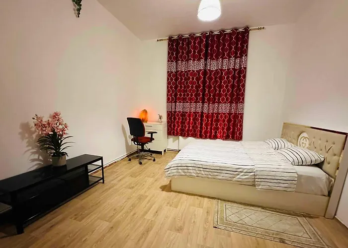 Modern & Comfortable City Center Oasis~King Bed !
