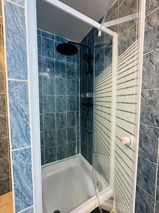 Modern & Comfortable Center Oasis~king Bed ! Apartamento *
